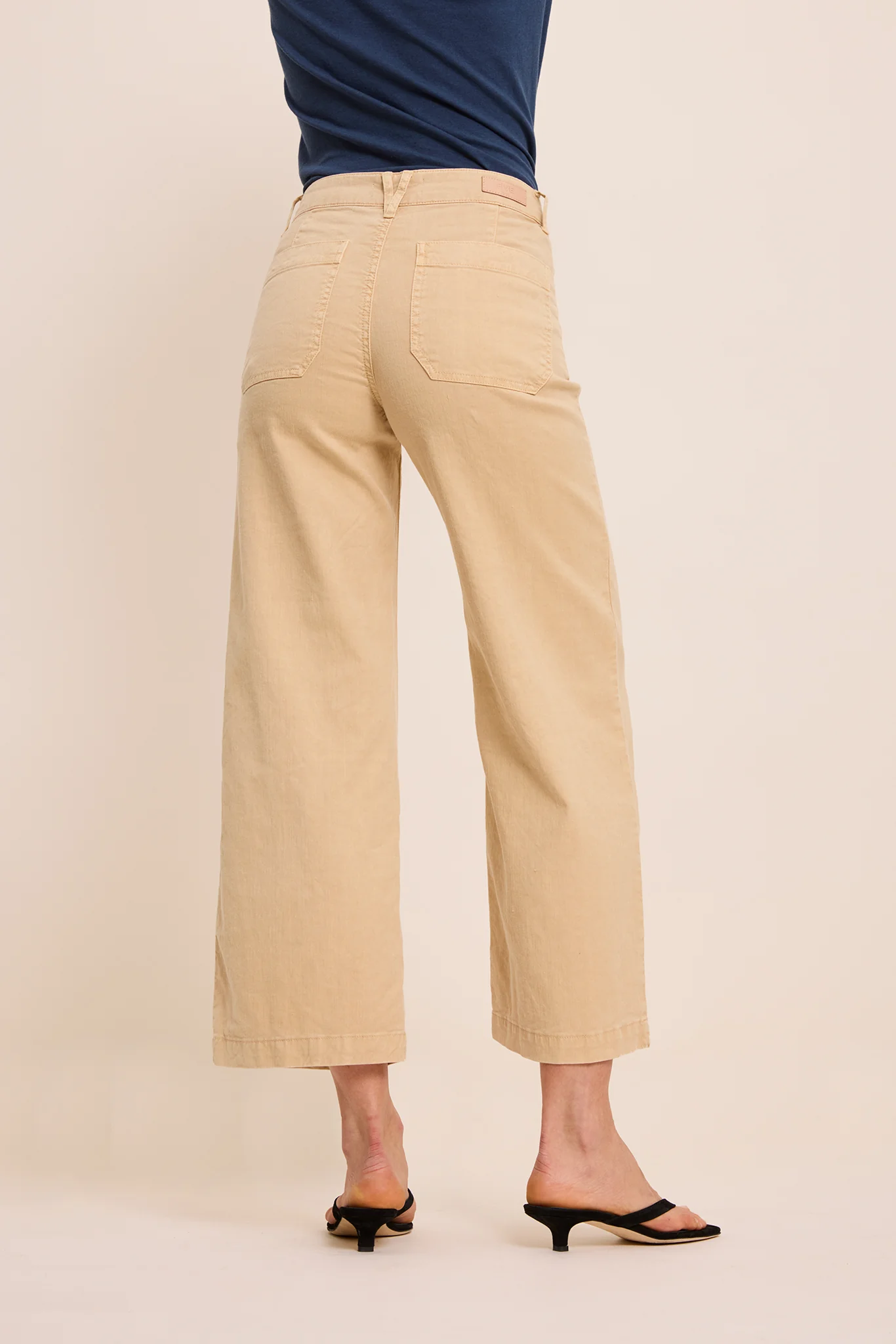 Pantalon Lucia Crop Large - Image 19