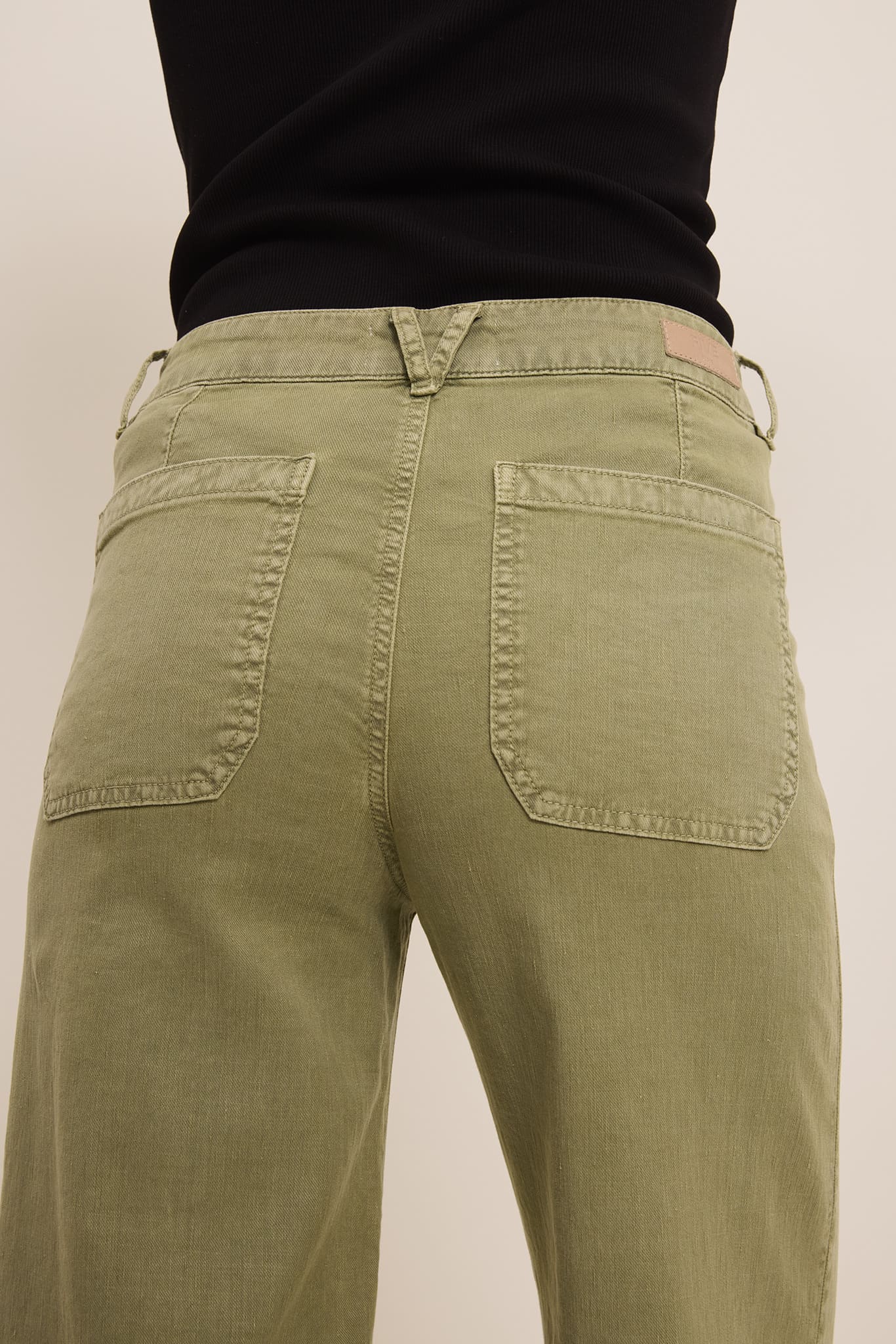 Pantalon Lucia Crop Large - Image 25